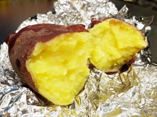 焼き芋ホイル
レンジで焼き芋